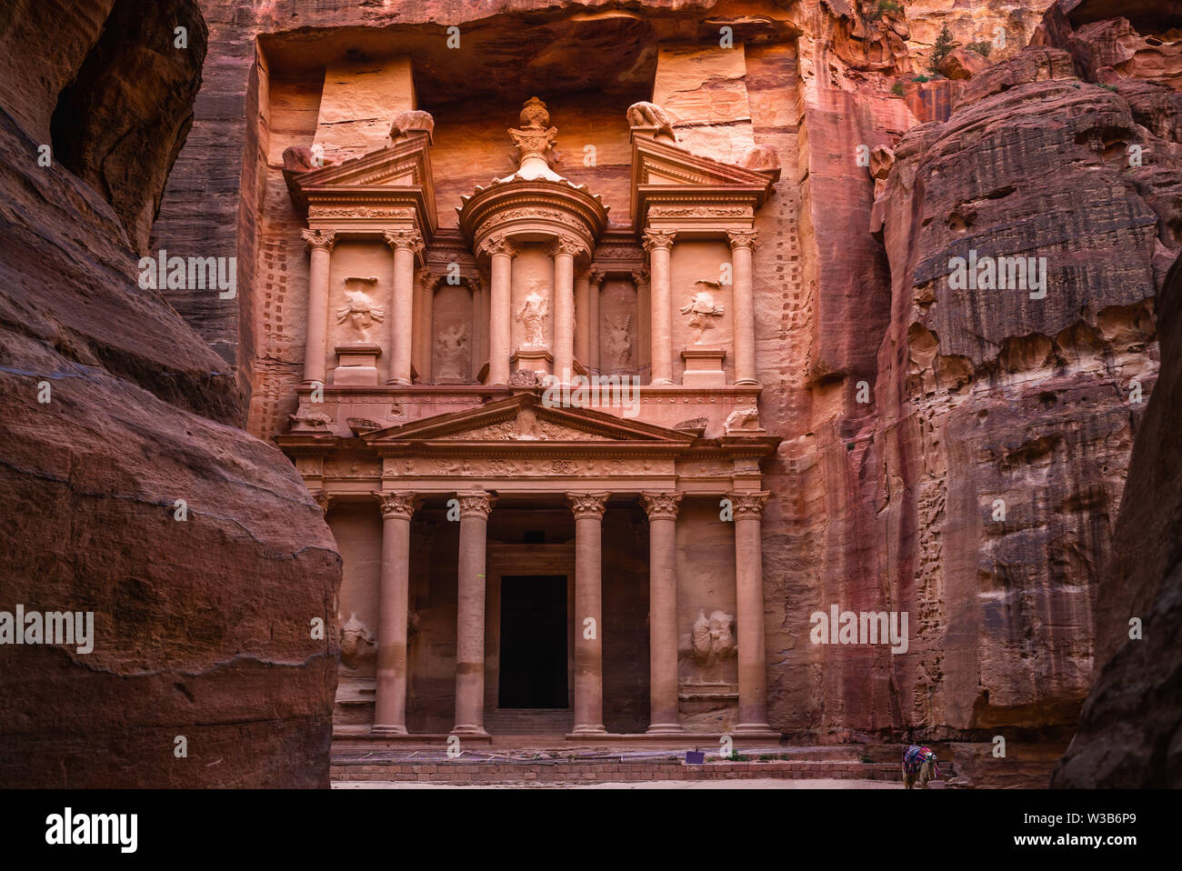Al Khazneh (das Finanzministerium) an Petra, Jordanien Stockfoto