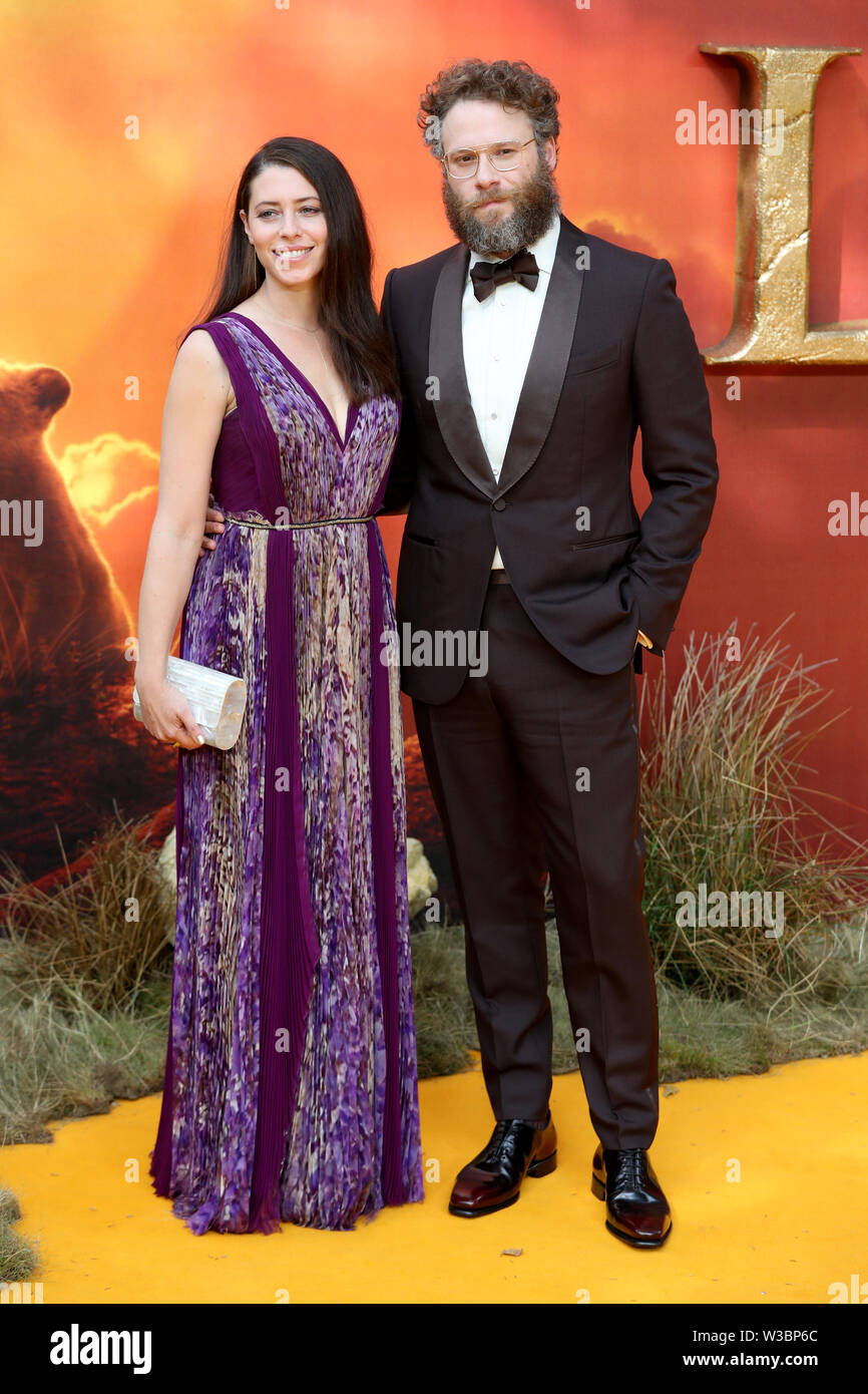 Seth Rogen und Partner Lauren Miller teilnehmen Die Europäische Premiere von Disney's der König der Löwen im Odeon Leicester Square, London. Stockfoto