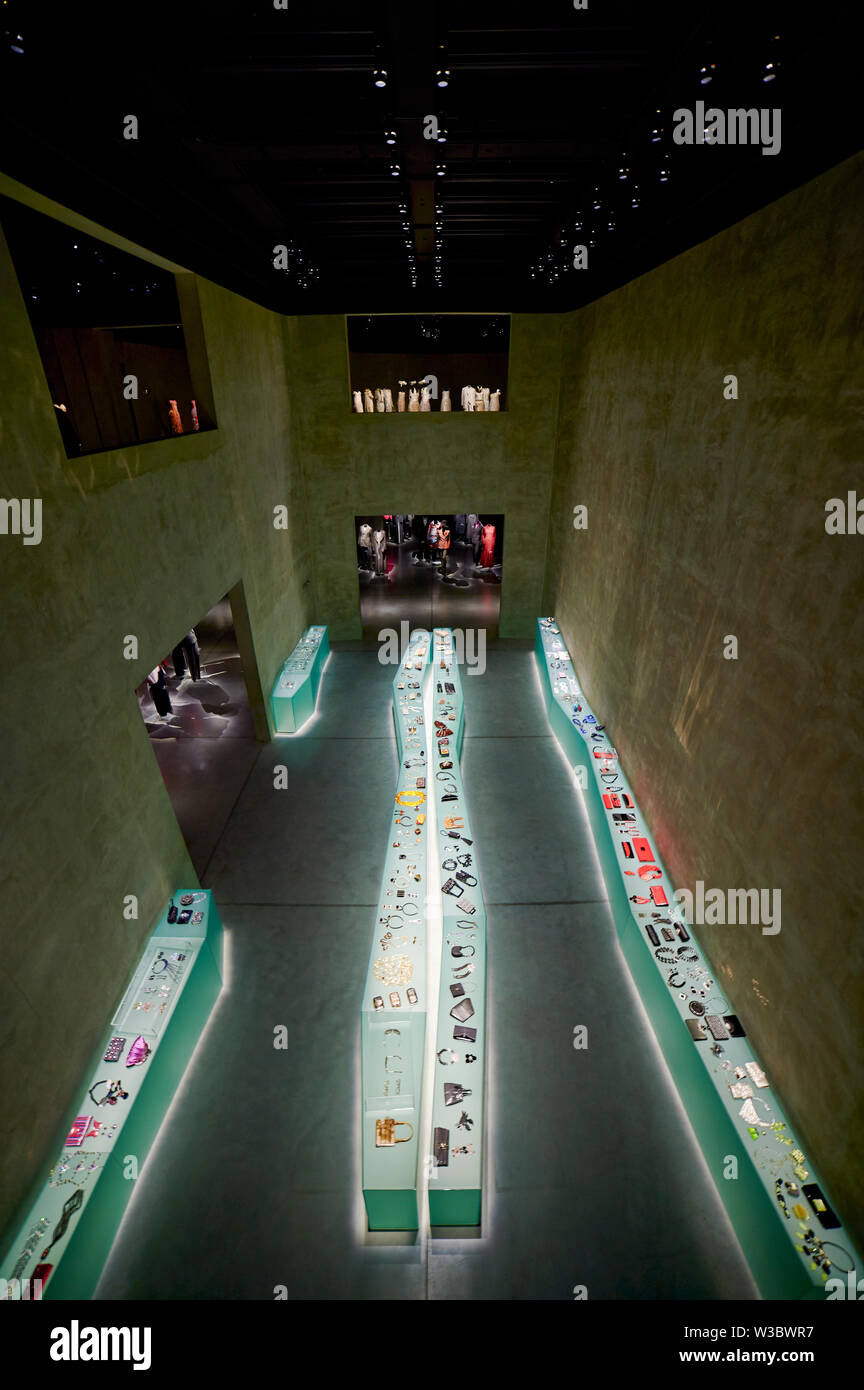 Armani Silos ist ein Mode Kunst Museum in Mailand Italien gewidmet der Armani Stil. Die Ausstellungsfläche wurde im Jahr 2015 eröffnet und ist eine lebendige, offene-zu-th Stockfoto