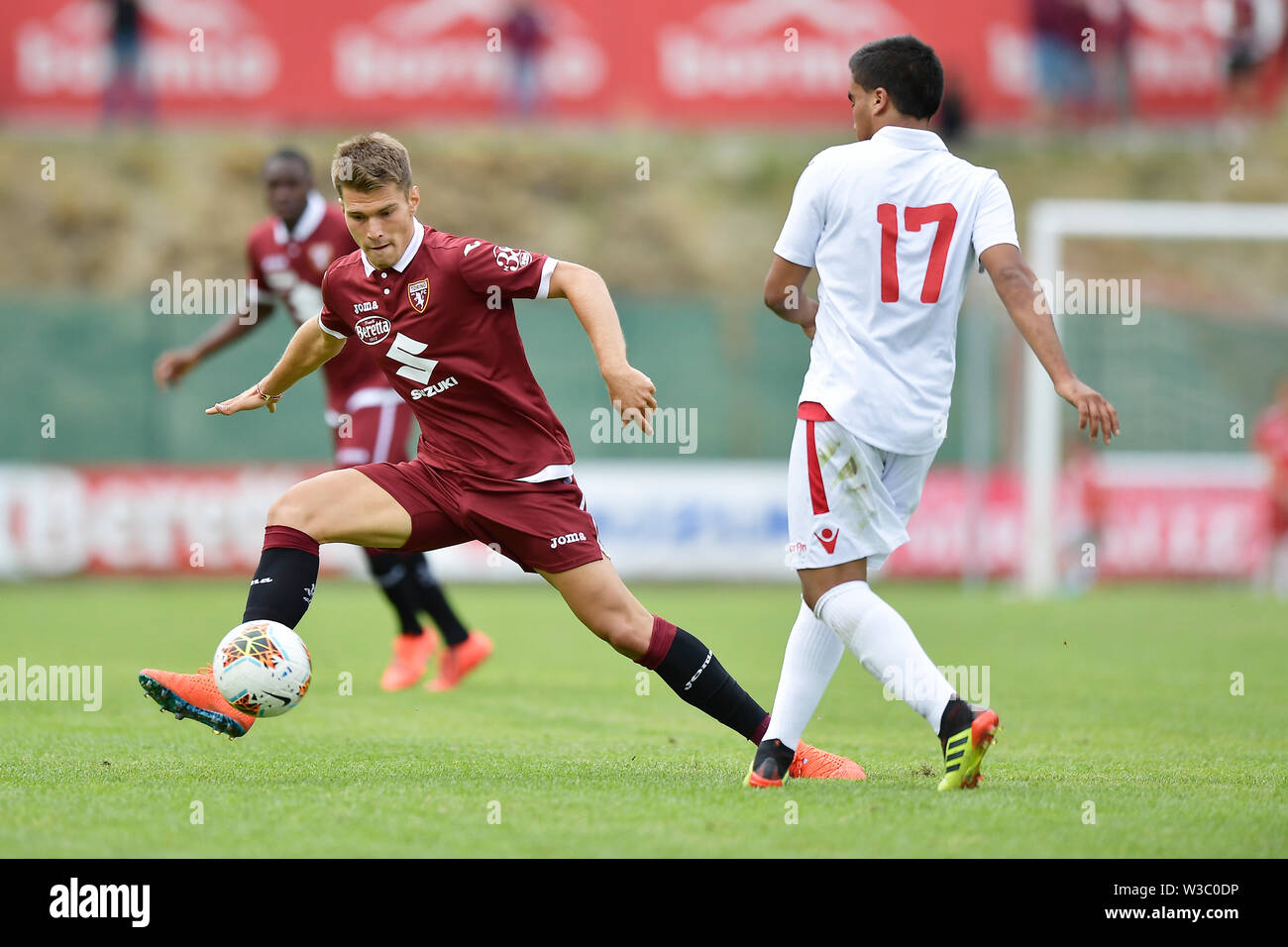 Foto LaPresse - Fabio Ferrari 14 07 2019 Bormio (Italia) Sport ESCLUSIVA TORINO FC Torino FC-Ritiro vor - campionato Stagione 2019-2020 - Torino FC Meran vs-gara amichevole. Nella Foto: Segre Jacopo (Torino FC); Foto LaPresse - Fabio Ferrari 14 Juli 2019 Bormio (Italien) Sport EXKLUSIVE TORINO FC FC Turin - Vor der Saison 2019-2020. Torino FC vs Meran - Freundschaftsspiel in der Pic: Segre Jacopo (Torino FC); Stockfoto