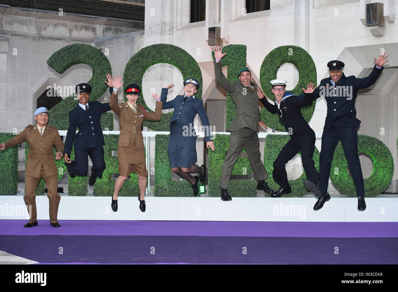 Streitkräfte und die Notrufzentrale erreichen der Champions Dinner in der Guildhall in London ist. Stockfoto