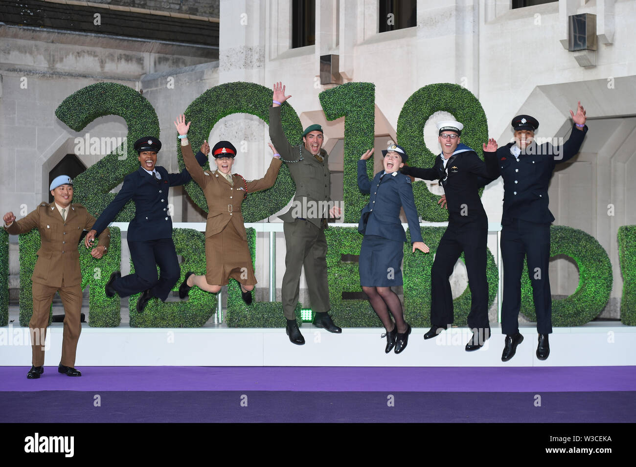 Streitkräfte und die Notrufzentrale erreichen der Champions Dinner in der Guildhall in London ist. Stockfoto