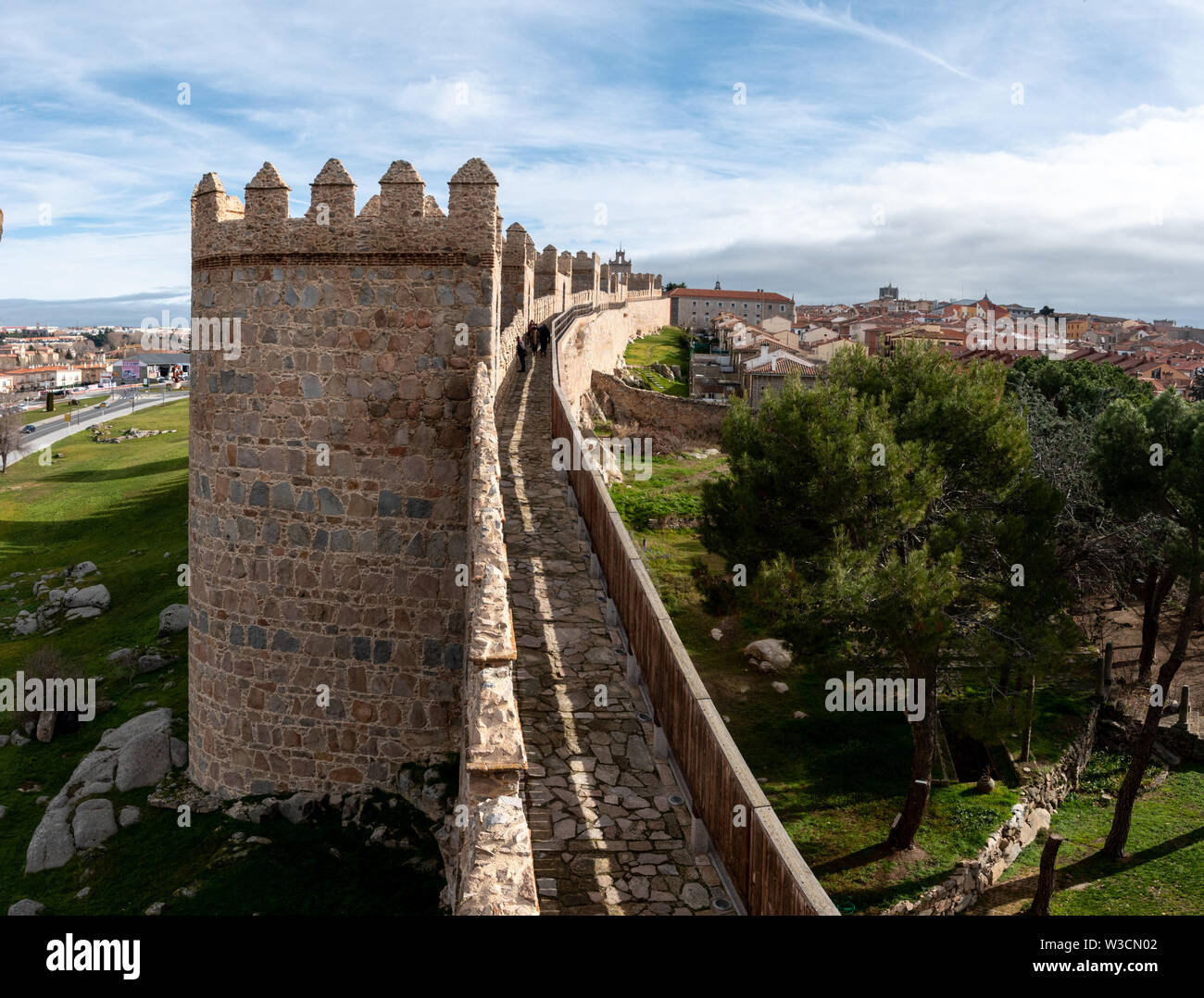 Wandern die Mauern von Ávila im Zentrum Spaniens sind die Stadt Avila der wichtigsten historischen Funktion. Stockfoto