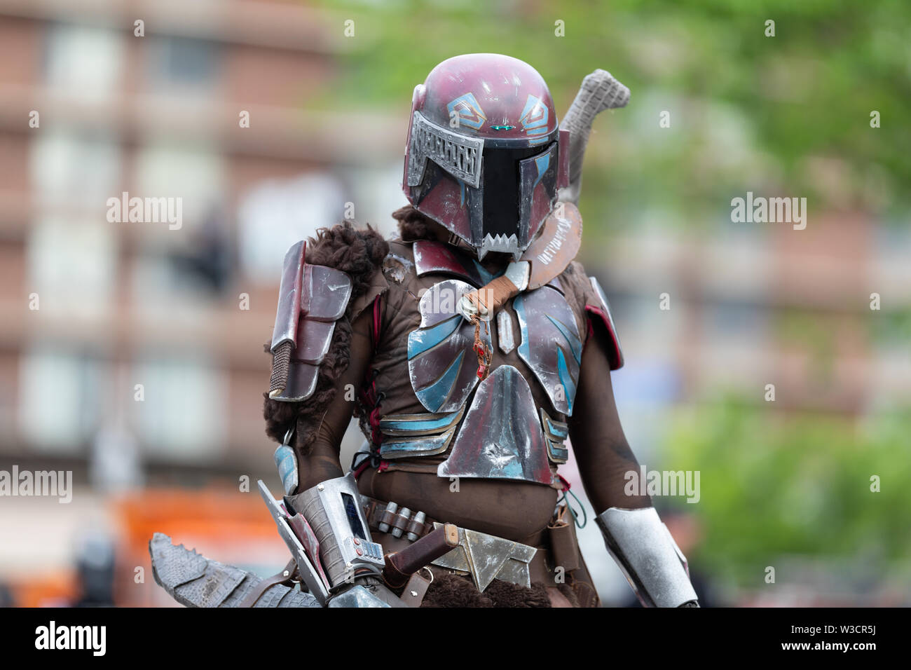 Louisville, Kentucky, USA - Mai 2, 2019: Die Pegasus Parade, Mitgliedern der 501st Legion, das Tragen von Star Wars Outfits während der Parade Stockfoto