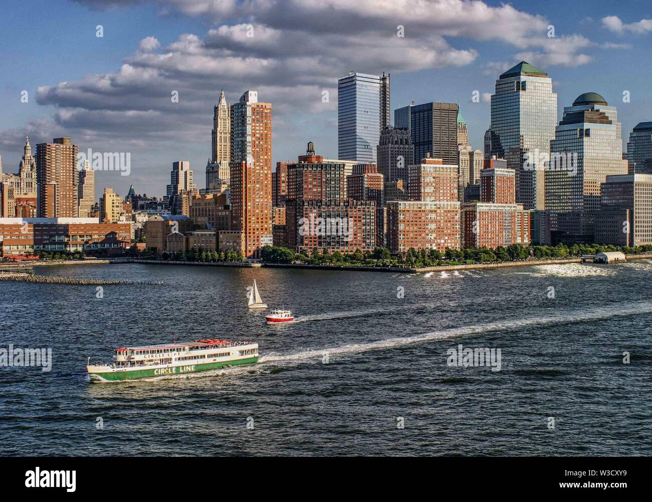 Circle Line Sightseeing Cruises Stockfotos Und Bilder Kaufen Alamy