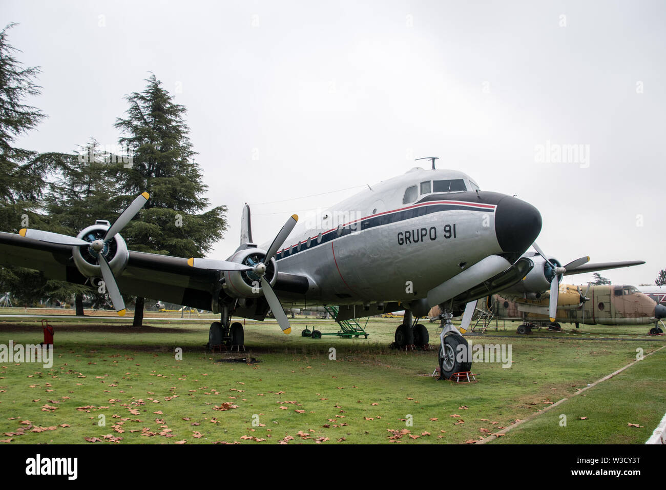 Eine spanische Air Force C-54 Skymaster im Museo de Aire Madrid, Spanien Stockfoto