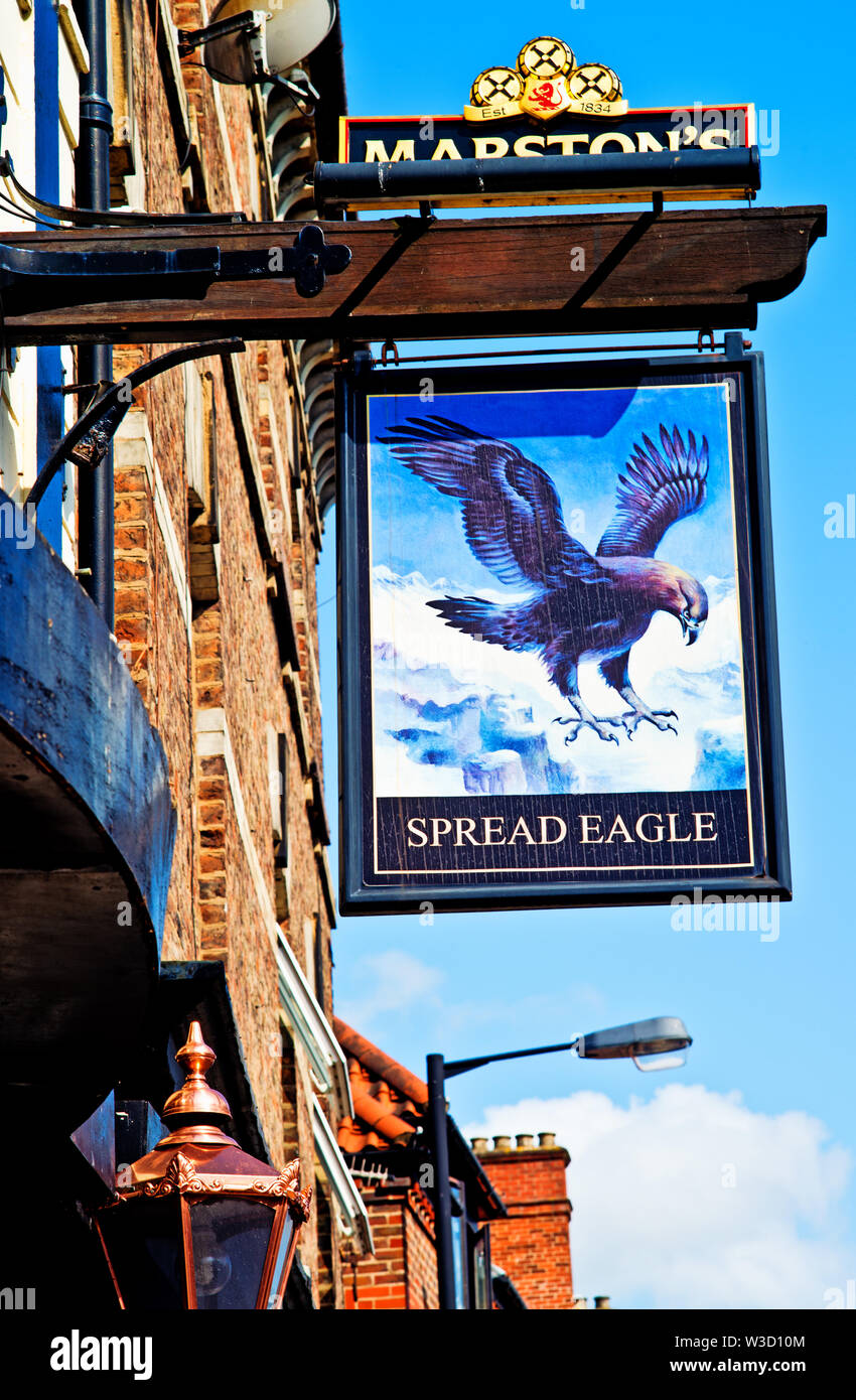 Die Spead Eagle pub Schild, Walmgate, York, England Stockfoto