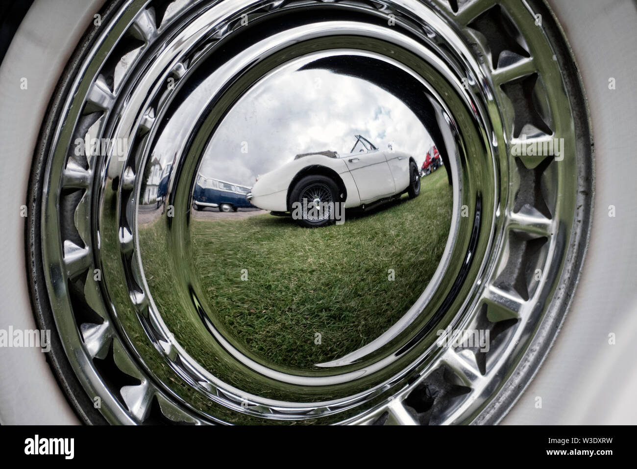 Reflexion eines Austin Healey 3000 im Classic Car Show Whitstable 2019 Stockfoto