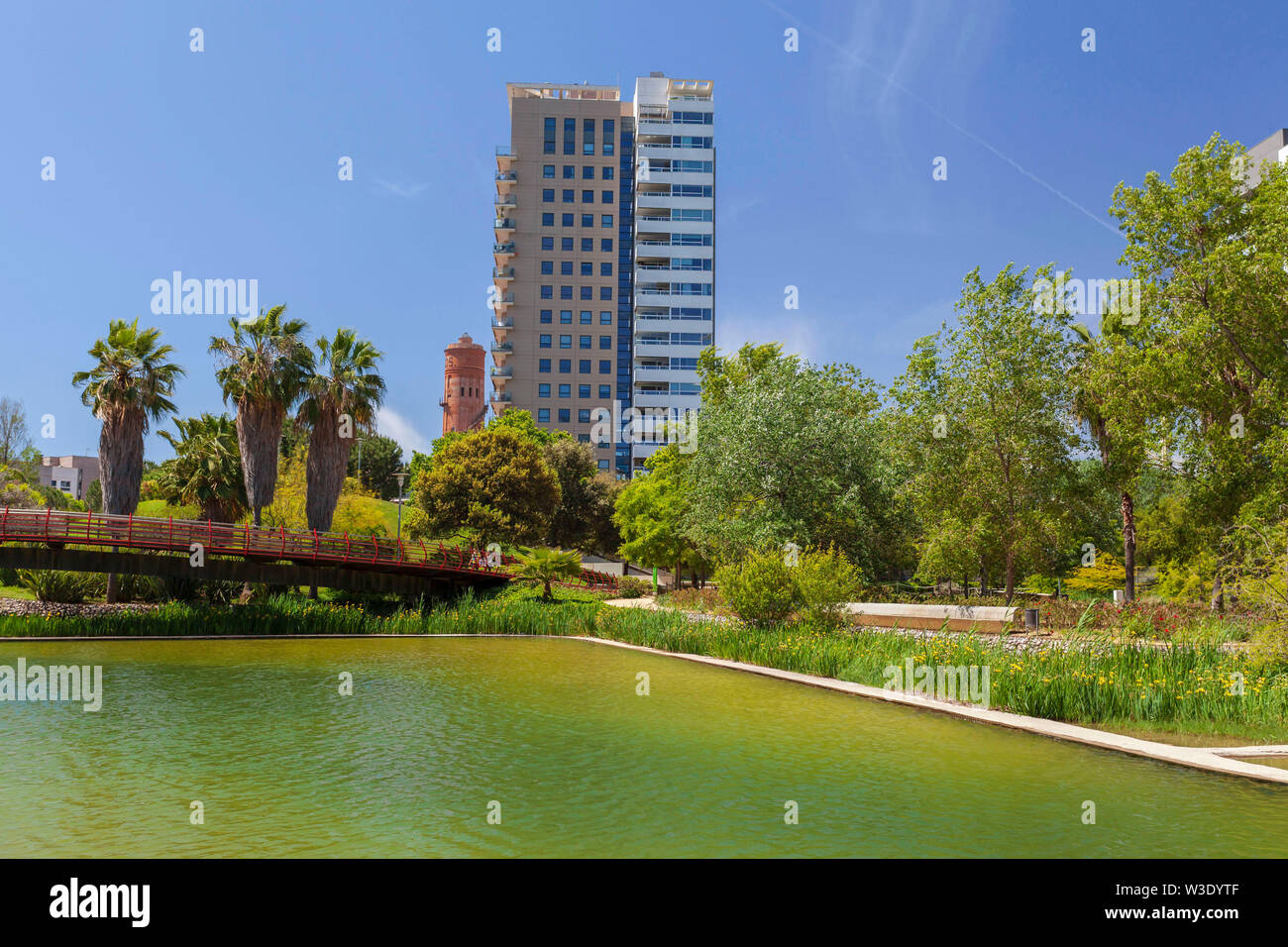 Diagonal Mar Park, entworfen von Enric Miralles und Benedetta Tagliabue. Barcelona, Katalonien, Spanien. Stockfoto