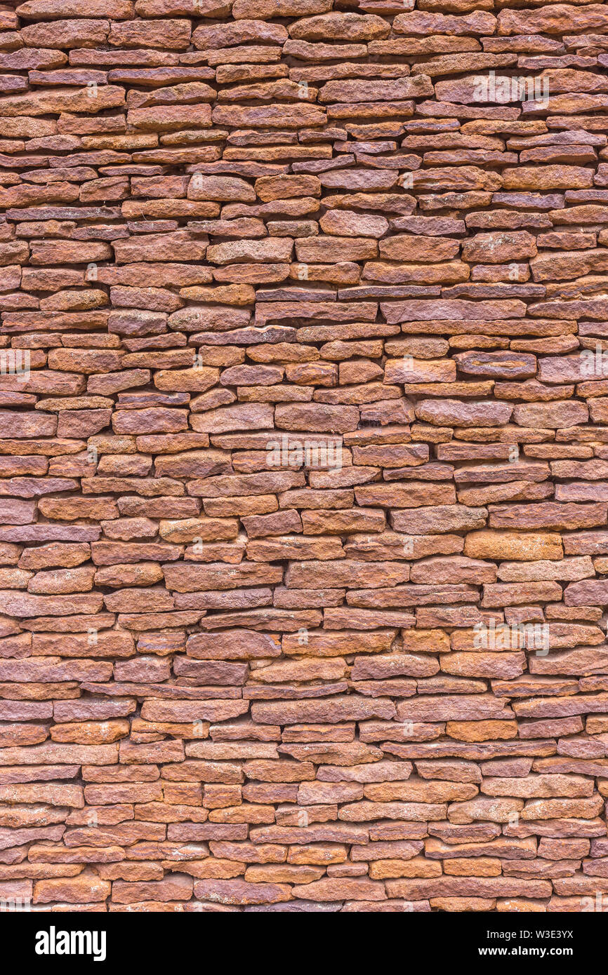Traditionelle gestapelt Steinmauer in einem historischen Gebäude. Stockfoto