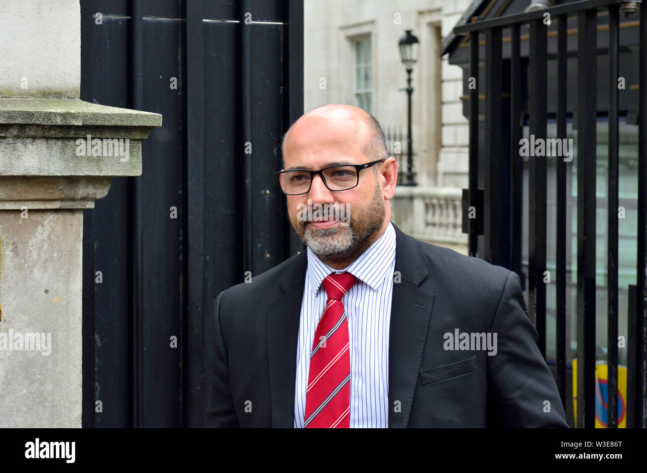 Neil Basu-assistant, Herr Kommissar, die Metropolitan Police - Downing Street nach einem Treffen in Nr. 10, April 2019 Stockfoto
