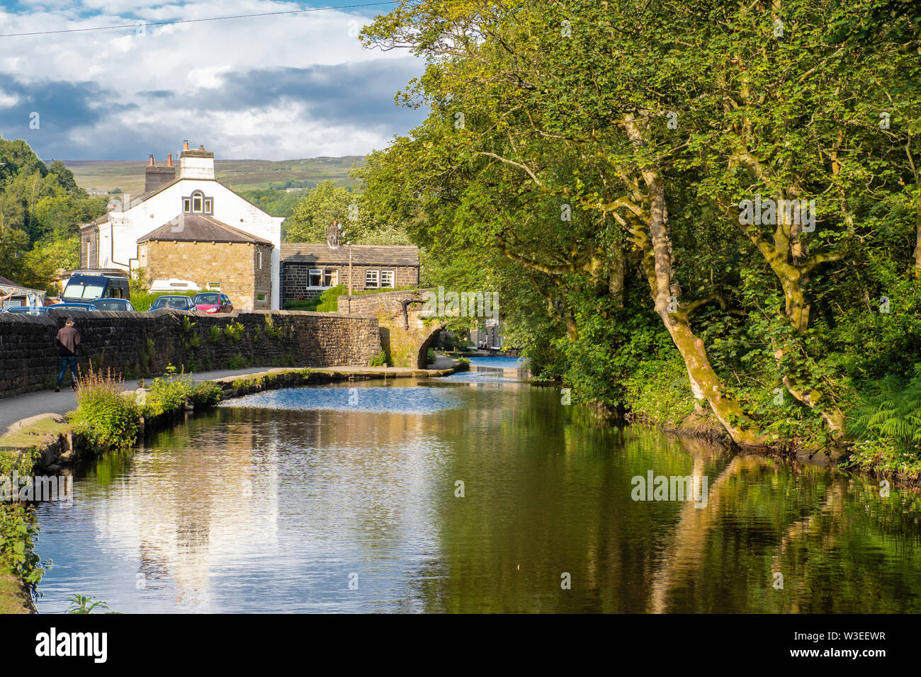 13/06/2019 Halifax, West Yorkshire, UK. Hebden Bridge ist eine Gemeinde im oberen Calder Valley in West Yorkshire, England. Es ist 8 Meilen westlich Stockfoto