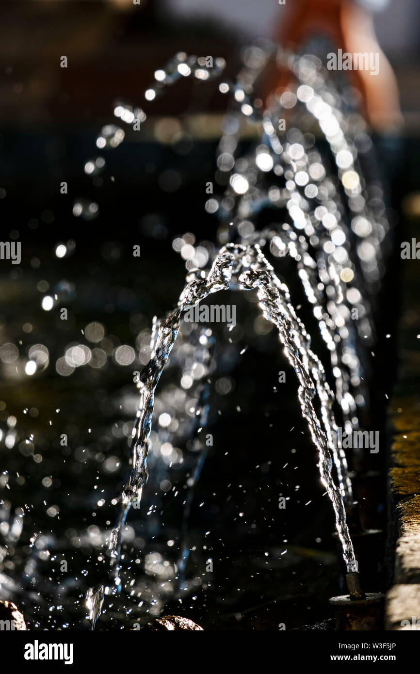 Wasserstrahl Quelle, weissen Dorf Mijas. Provinz Malaga an der Costa del Sol. Andalusien, Süd Spanien Europa Stockfoto