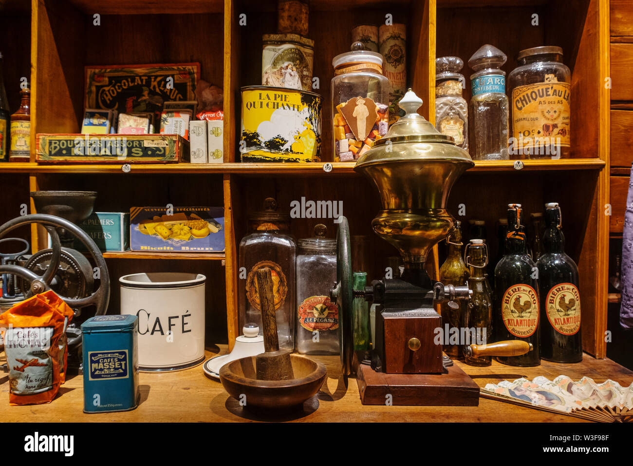 Erholung eines alten Verkauf speichern. Musée d'Aquitaine, Midi-Pyrénées Museum. Bordeaux, Gironde. Region Aquitanien. Frankreich Europa Stockfoto