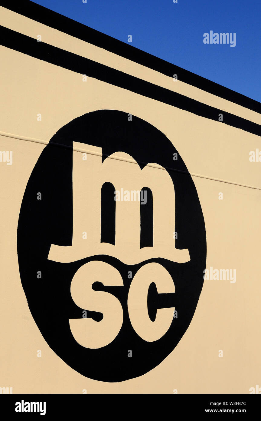 Marmarameer, Türkei - 29. Juni 2012: Der Trichter der Containerschiff msc Cordoba (IMO 9349801) mit dem Logo der Mediterranean Shipping Company Stockfoto