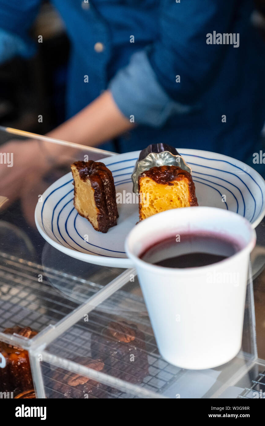 Die Bastille Festival Sydney​ ist eine französische kulturelle Feier Essen, Wein und Kunst, jährlich in Sydney Circular Quay und den Rocks, Australien statt Stockfoto