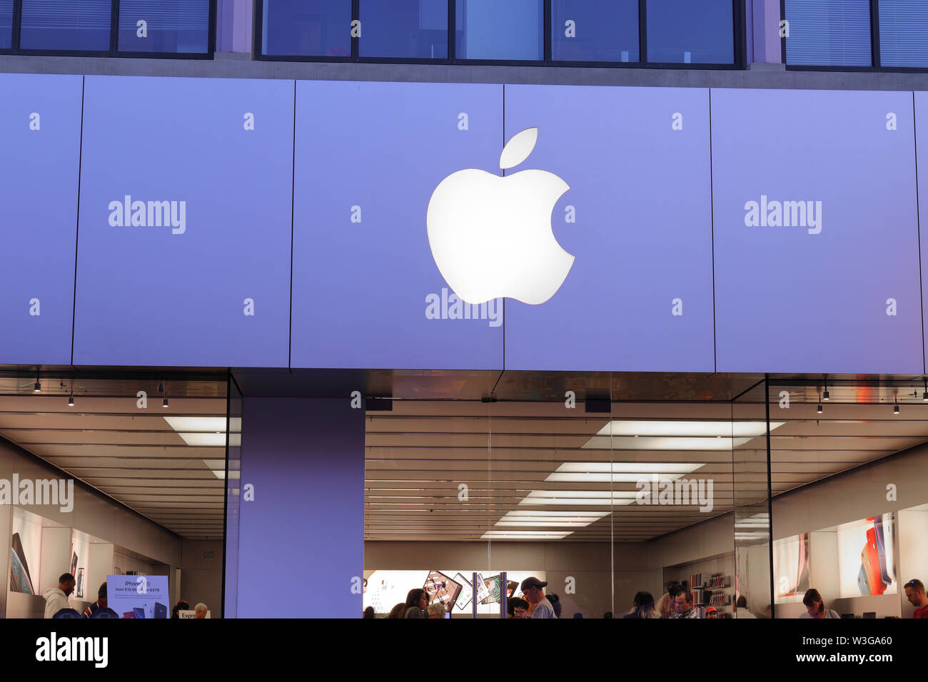 Las Vegas - ca. Juni 2019: Apple Store Retail Mall Lage. Apple verkauft und Dienstleistungen iPhones, iPads, iMacs und Macintosh Computer III Stockfoto