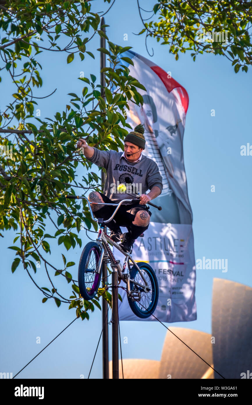 Die Bastille Festival Sydney​ ist eine französische kulturelle Feier Essen, Wein und Kunst, jährlich in Sydney Circular Quay und den Rocks, Australien statt Stockfoto
