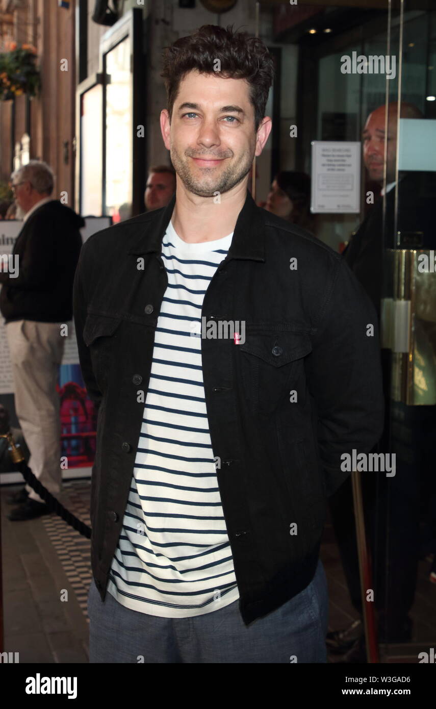 Adam Garcia am Equus Drücken Sie die Taste Nacht am Trafalgar Studios, Whitehall in London. Stockfoto