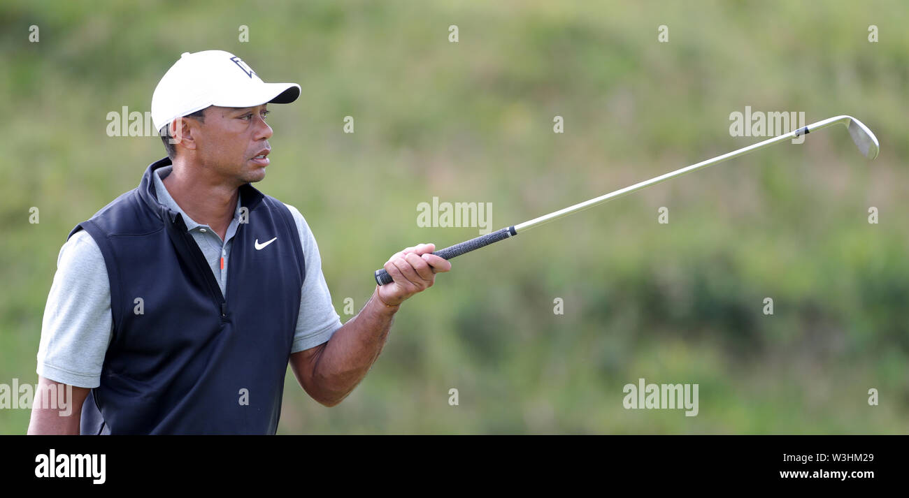 Die USA Tiger Woods am 14. Während der Vorschau Tag drei der Open Championship 2019 im Royal Portrush Golf Club. Stockfoto