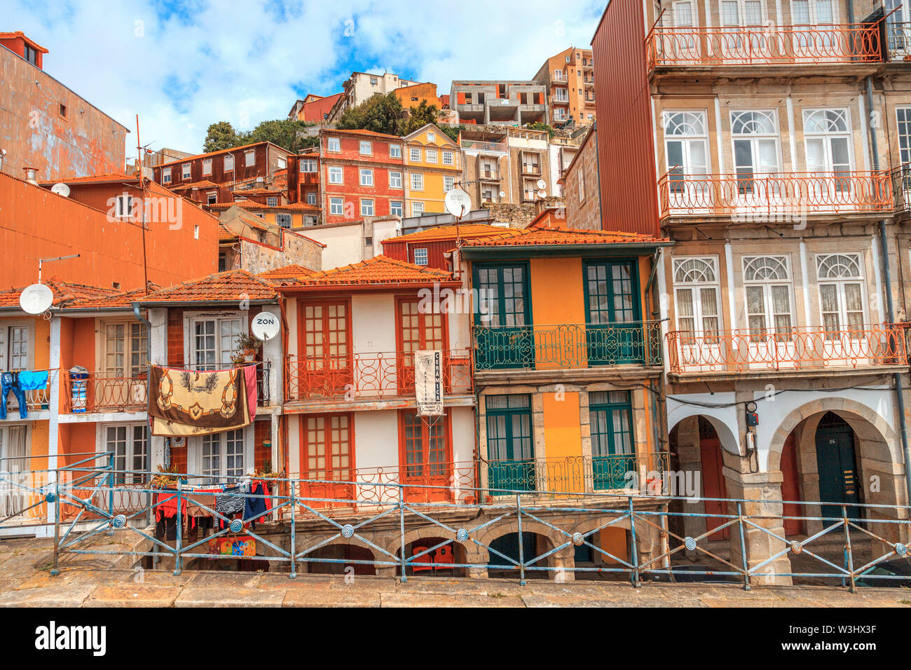 Typische Gebäude, Fassaden in Porto Stockfoto