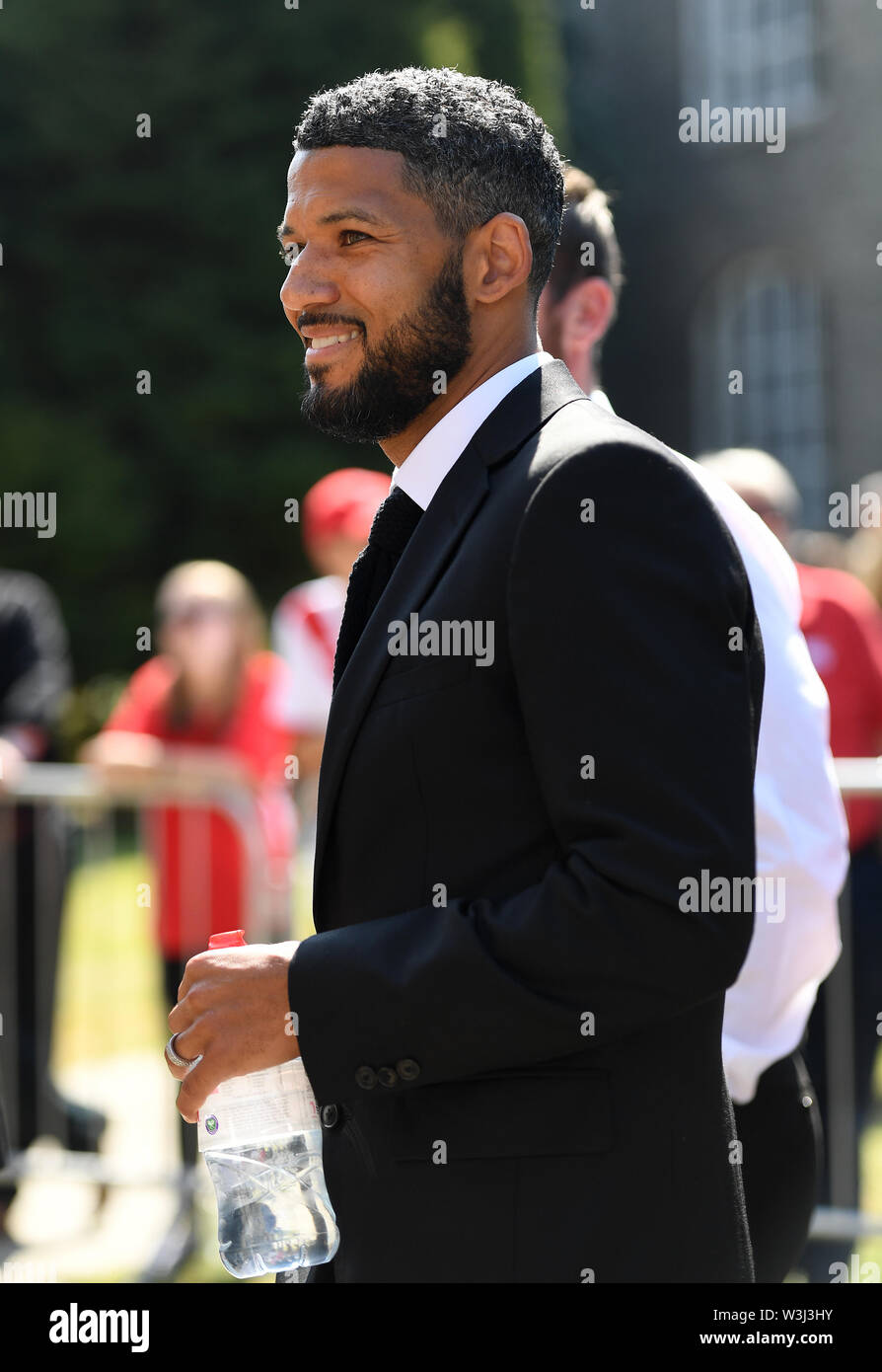 Jobi McAnuff während der Trauerfeier für Justin Edinburgh in Chelmsford Kathedrale. Stockfoto