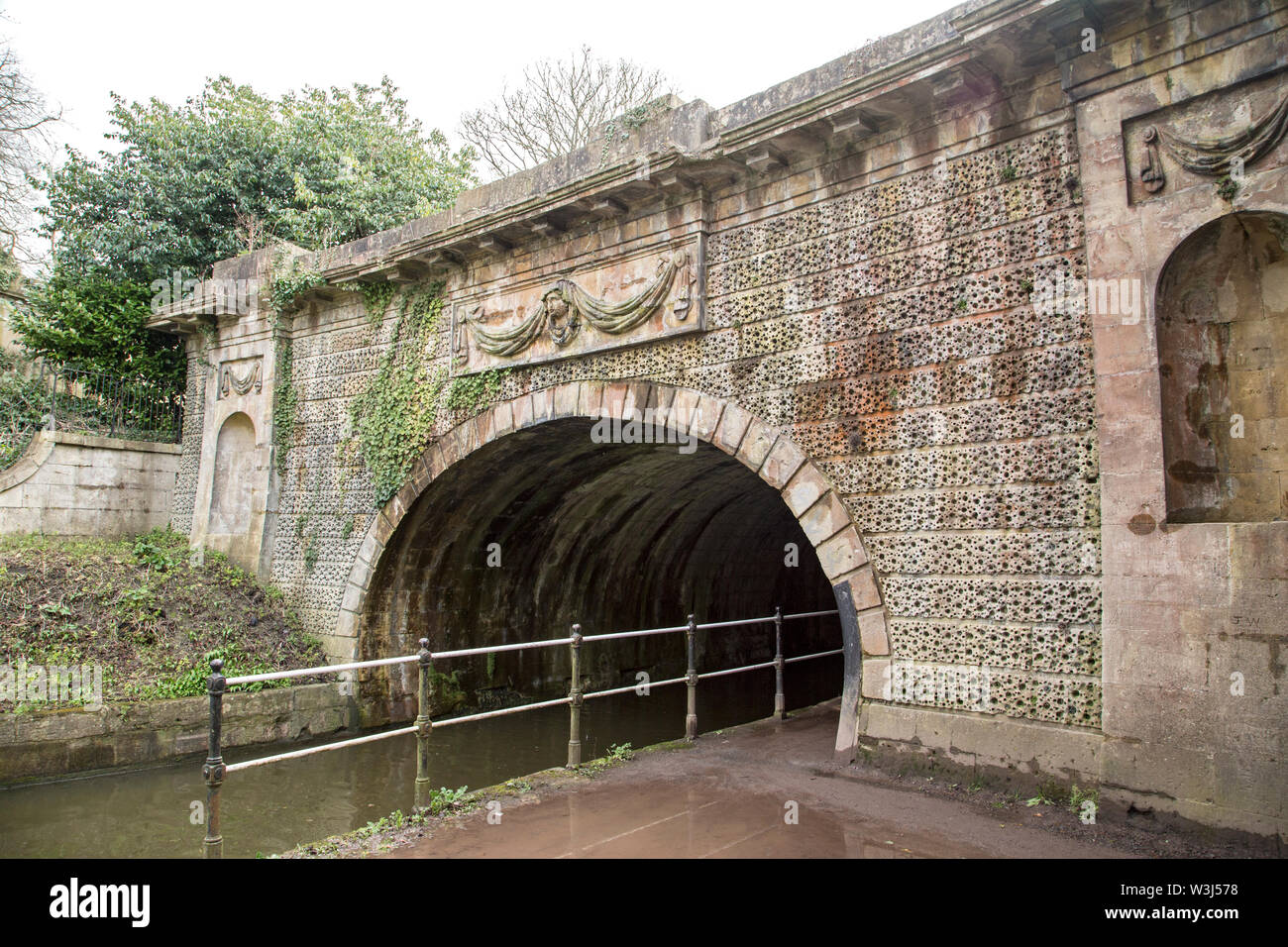 Blick auf Kennet und Avon, Somerset mit Brücke Stockfoto