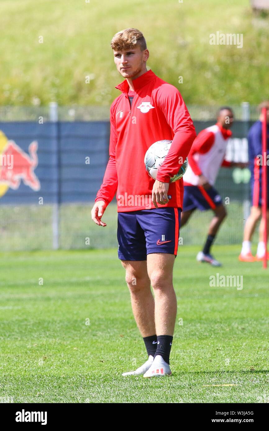 Seefeld, Österreich 16. Juli 2019: 1. BL-19/20-RB Leipzig - Trainingslager - pitchBallsport 16.07.19 Timo Werner (Leipzig), Aktion/Single Image/mit Ball/| Verwendung weltweit Stockfoto