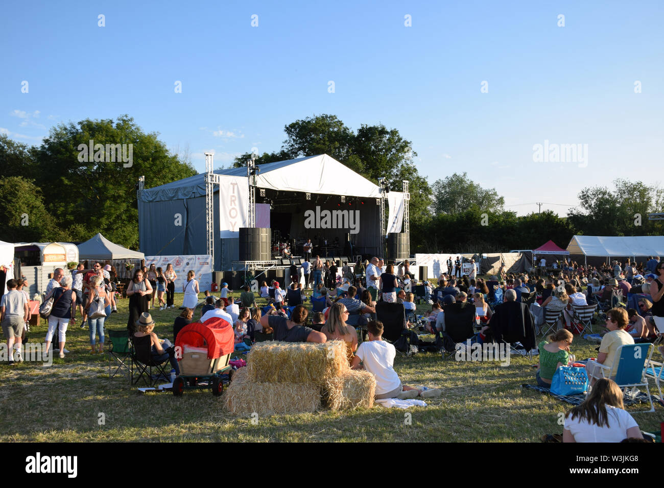 Bardfest, ein kleines Musikfestival in Bardwell, Suffolk, Großbritannien, Juli 2019 Stockfoto