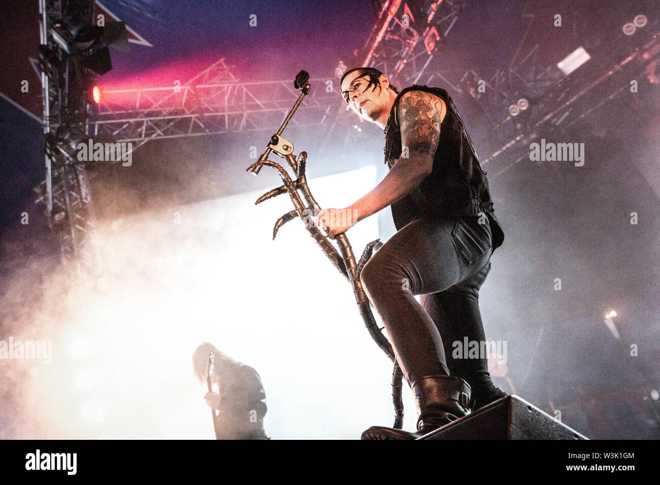 Oslo, Norwegen - 27. Juni 2019. Der norwegischen Black Metal Band Satyricon führt ein Live Konzert während der norwegischen Musik Festival Tonnen Gestein 2019 in Oslo. Hier Sänger Satyr gesehen wird live auf der Bühne. (Foto: Gonzales Foto - Terje Dokken). Stockfoto
