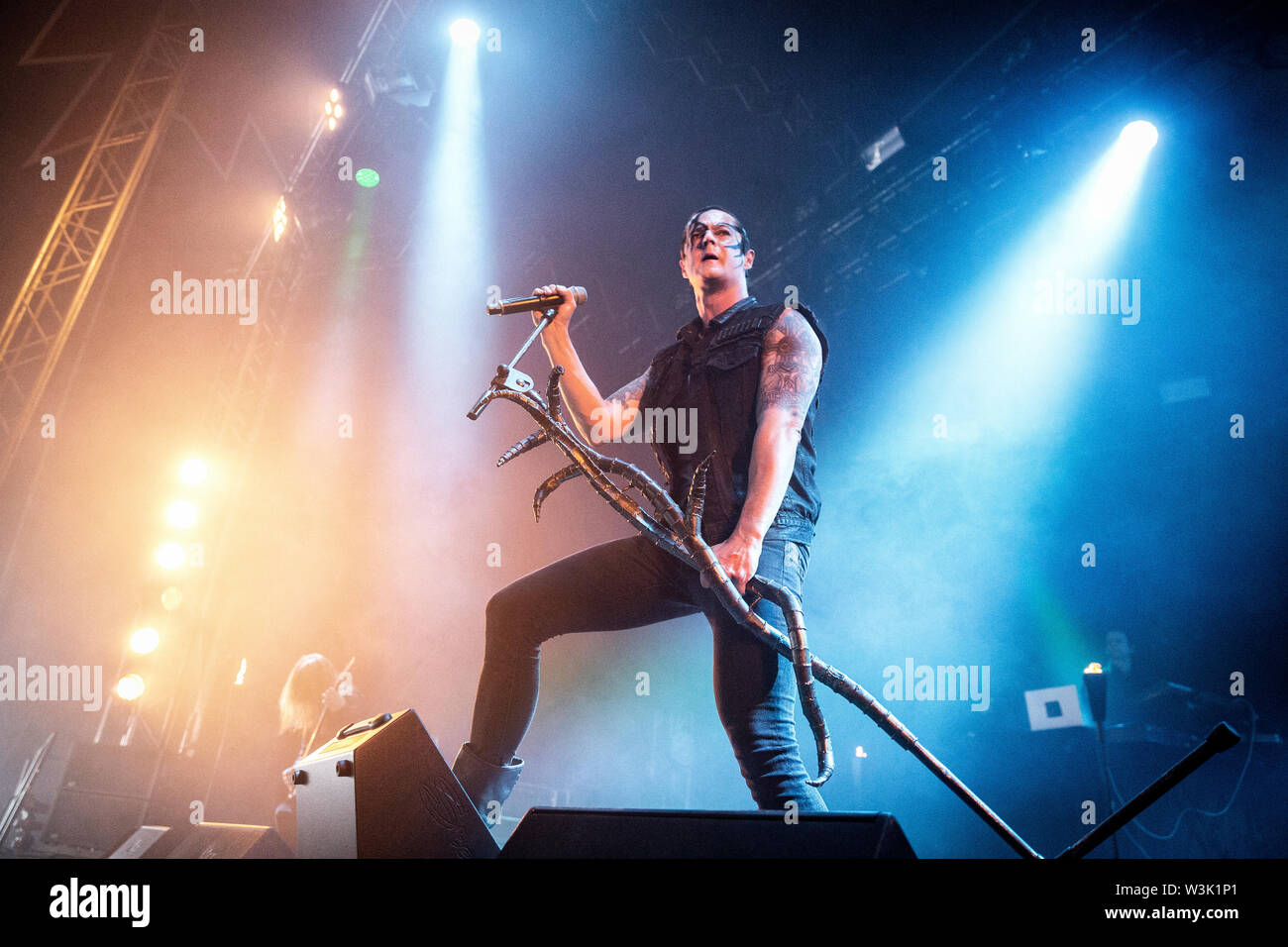 Oslo, Norwegen - 27. Juni 2019. Der norwegischen Black Metal Band Satyricon führt ein Live Konzert während der norwegischen Musik Festival Tonnen Gestein 2019 in Oslo. Hier Sänger Satyr gesehen wird live auf der Bühne. (Foto: Gonzales Foto - Terje Dokken). Stockfoto