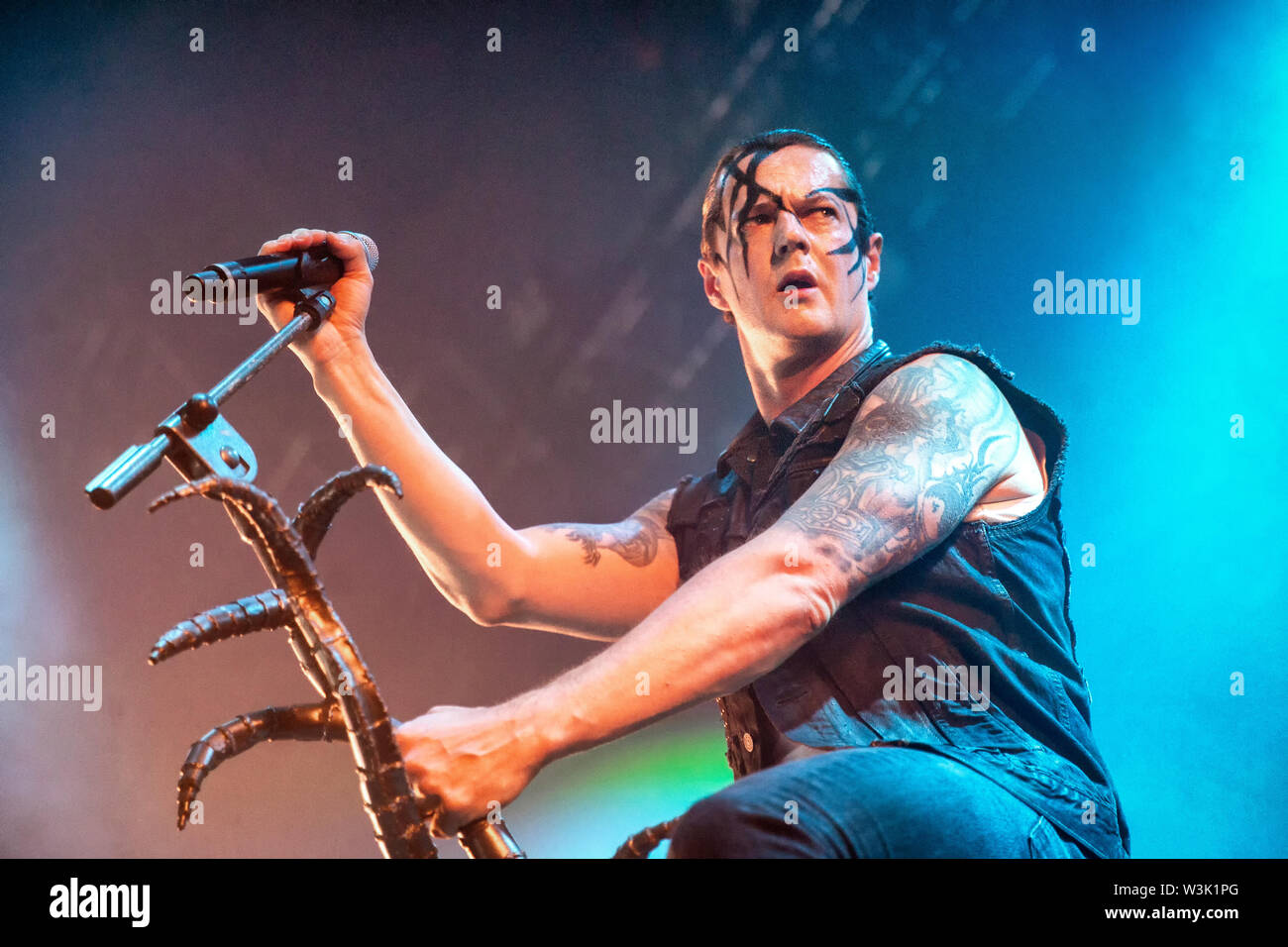 Oslo, Norwegen - 27. Juni 2019. Der norwegischen Black Metal Band Satyricon führt ein Live Konzert während der norwegischen Musik Festival Tonnen Gestein 2019 in Oslo. Hier Sänger Satyr gesehen wird live auf der Bühne. (Foto: Gonzales Foto - Terje Dokken). Stockfoto