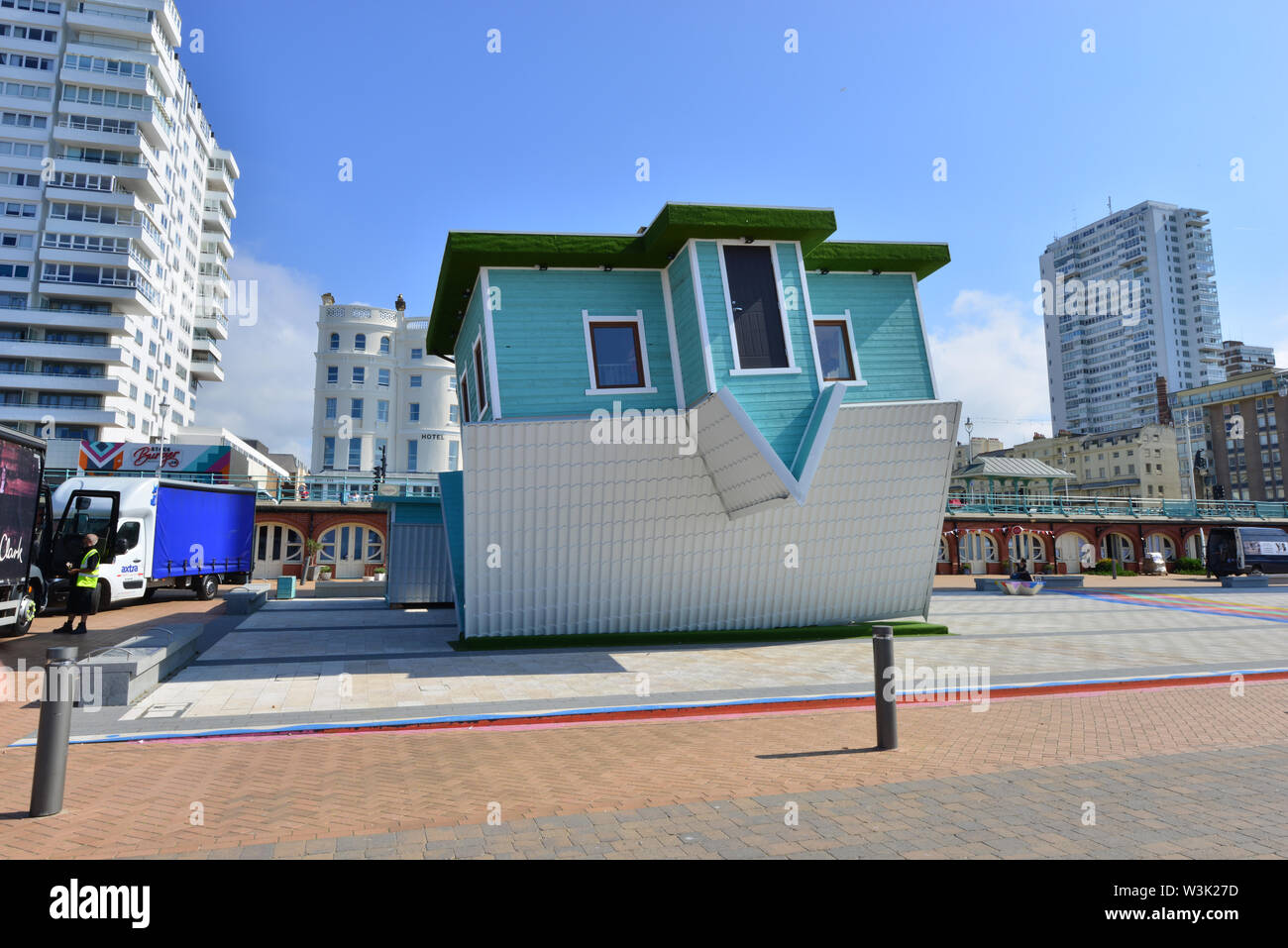 Das Umgedrehte Haus In Brighton Stockfoto Bild 260418353 Alamy