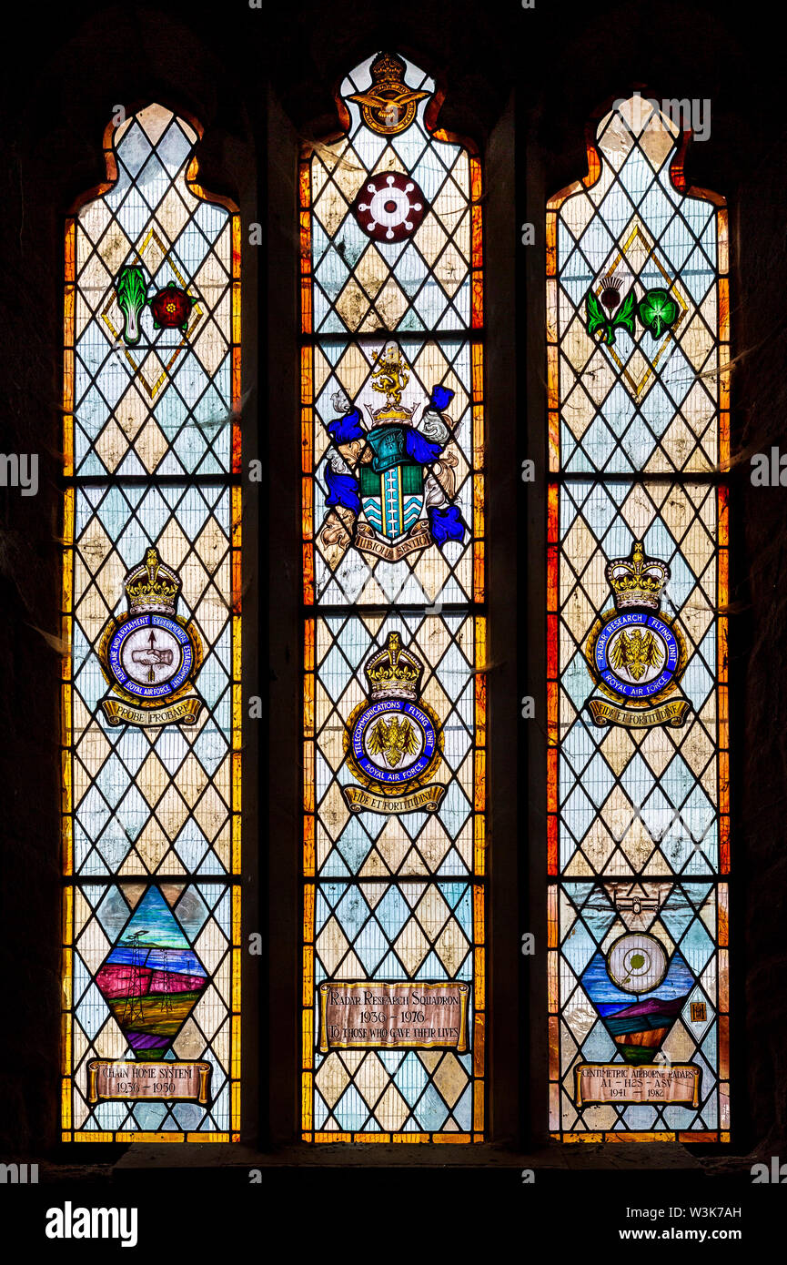 Das Radar Forschung Squadron Memorial Fenster Goodrich Castle in Herefordshire, England Stockfoto