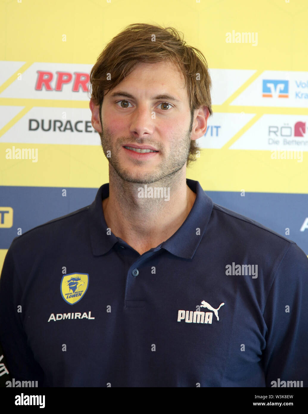 16 Juli 2019, Deutschland (Deutsch), Mannheim: Handball: Bundesliga, Pk der Rhein-Neckar-Löwen die Vorbereitung für die neue Saison zu starten. Der neue Player der Rhein-Neckar-Löwen, Uwe Gensheimer auf der Pressekonferenz. Foto: Michael Deines // Michael Deines Stockfoto