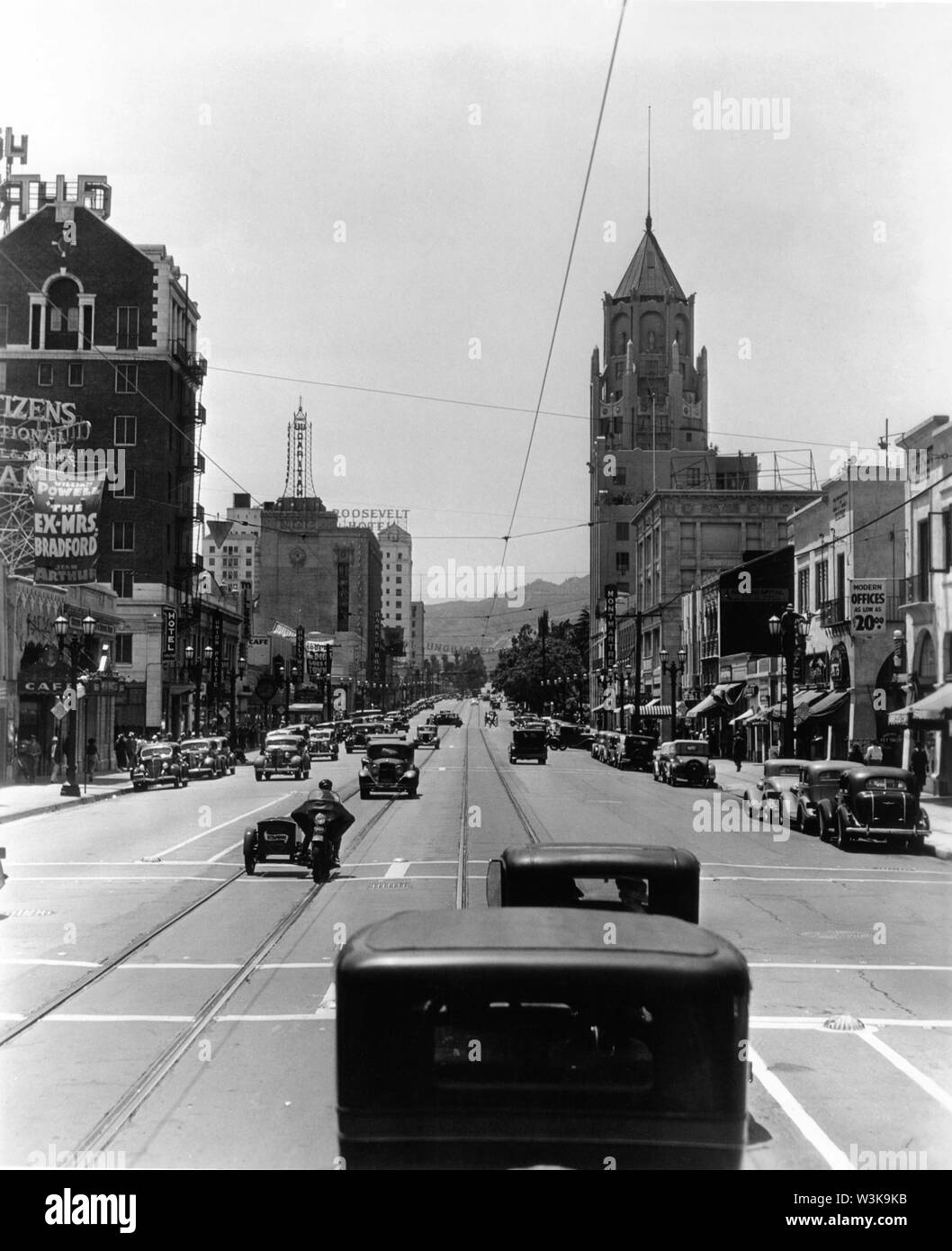 Hollywood Boulevard Kalifornien USA 1936 Historisches Foto Paramount Pictures Werbung Stockfoto