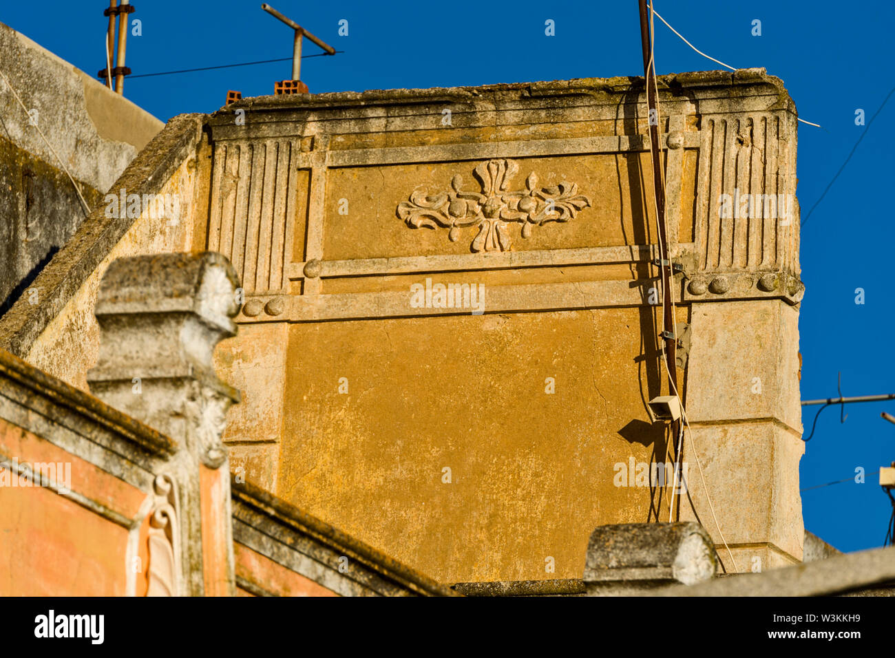 Details der Fassade des alten Café Mourao In Olhao, Algarve, Portugal Stockfoto