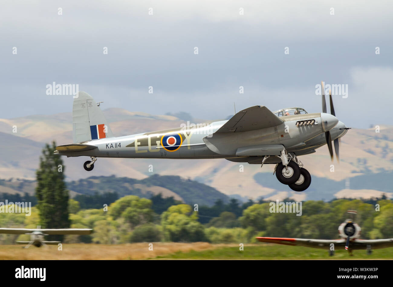 De Havilland DH.98 Mosquito, ein multifunktionales Kampfflugzeug der RAF, das während des Zweiten Weltkriegs in Neuseeland startete. Wieder in den Flug versetzt Stockfoto