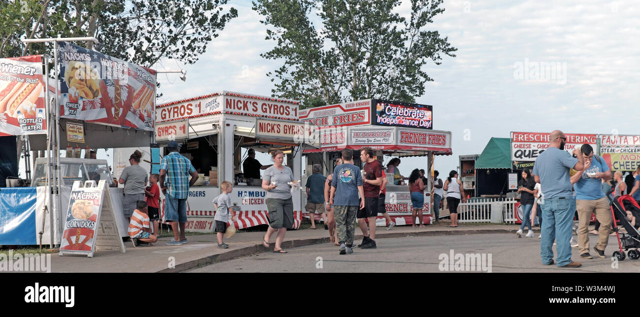 Am 4. Juli Wochenende Gemeinschaft Festival in Fairport Hafen, Ohio, USA ist eine jährliche Veranstaltung der alten Schule der Gemeinschaft Die Gemeinschaft zusammen zu bringen. Stockfoto