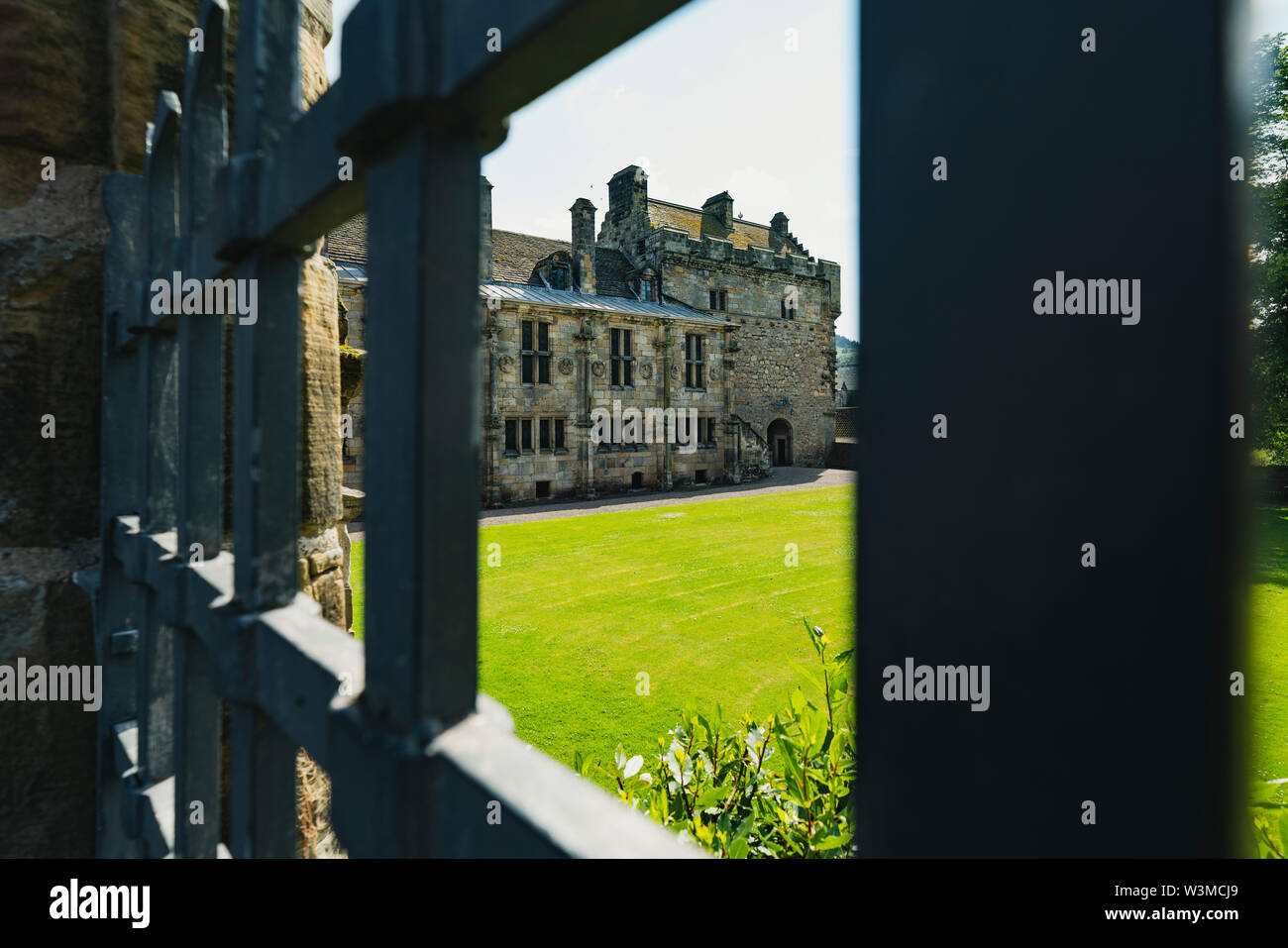 Die Außenseite des Falkland Palace in Falkland, Fife, Schottland, Großbritannien Stockfoto