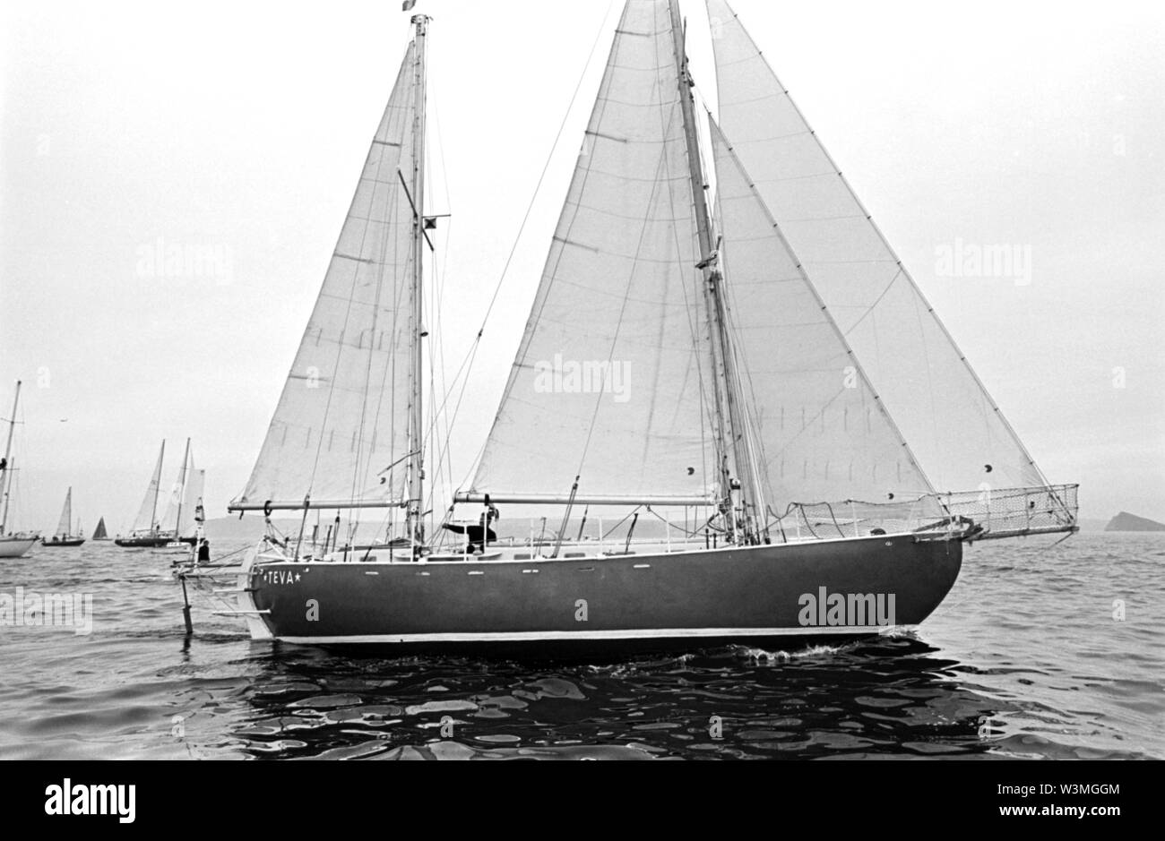 AJAXNETPHOTO. 5. JUNI, 1976. PLYMOUTH, England. - OSTAR 1976 - SINGLE-HANDED RACE - ITALIENISCH EINTRAG TEVA VON IDA CASTIGLIONI AM START. Foto: Jonathan Eastland/AJAX REF: 2760506 20 A Stockfoto