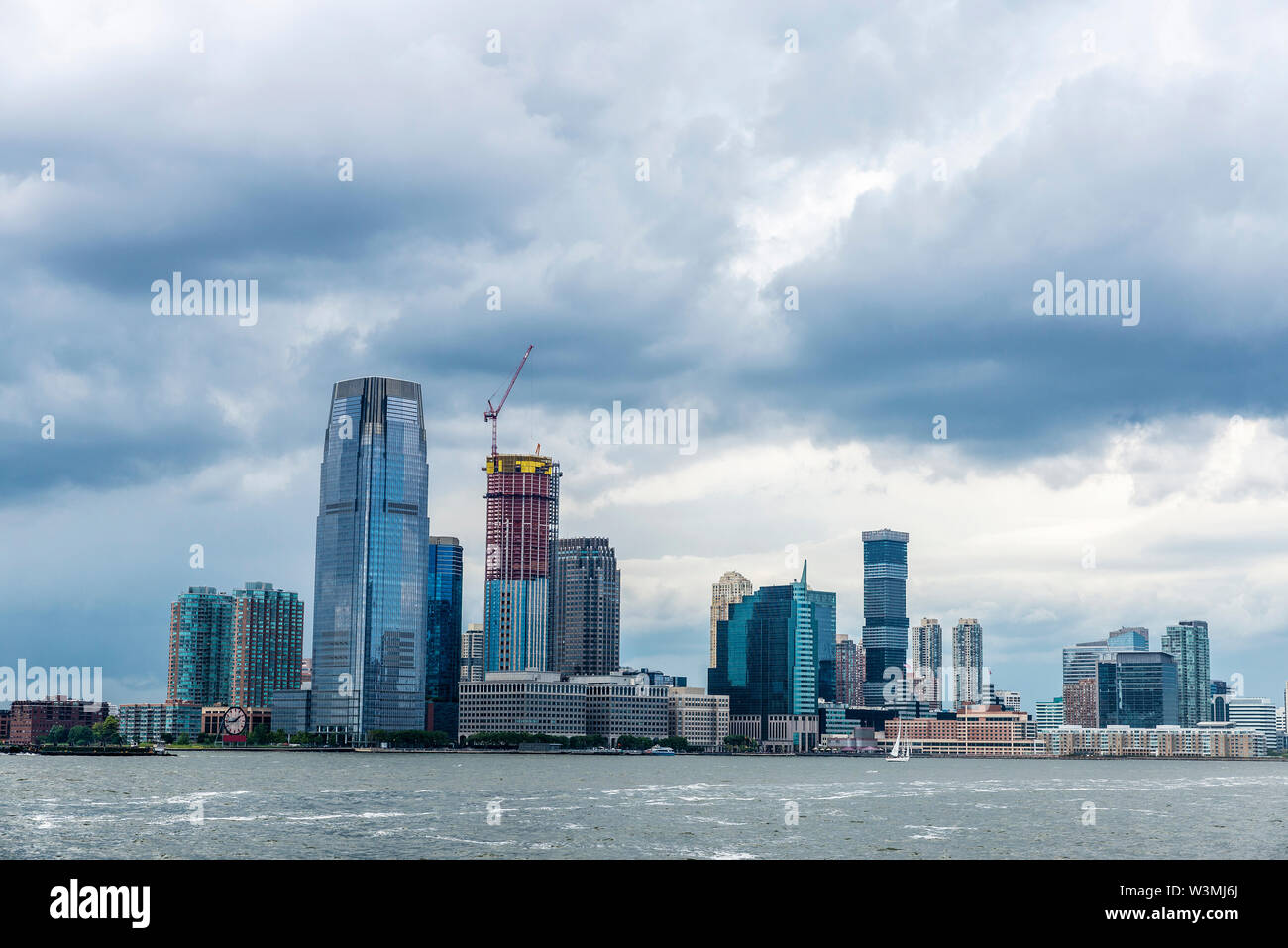 Blick auf die Skyline des modernen Wolkenkratzer von Jersey City und Colgate Center in New York City, USA Stockfoto