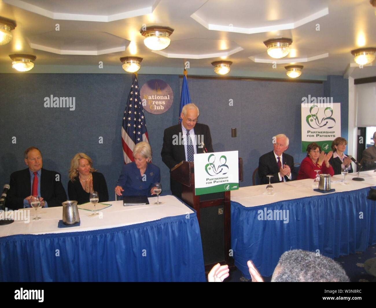 CMS Administrator Don Berwick spricht an der Partnerschaft für Patienten Start auf der National Press Club Dienstag, 10. April in Washington DC. Stockfoto