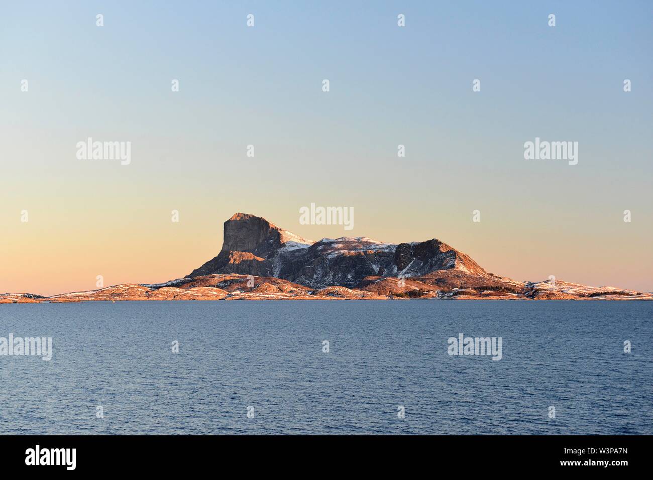 Felsformation Rodoylova auf der Insel Roydoya, Nordland, Norwegen Stockfoto