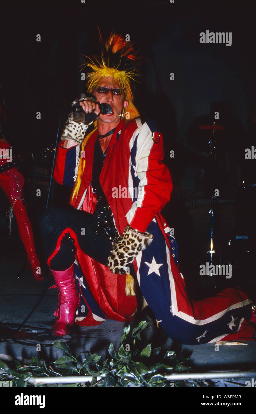 Sigue Sigue Sputnik, britische New Wave- und Popband bei einem Auftritt, Deutschland Ca. 1986. British New Wave und Pop Band igue Sigue Sputnik' performin an Deutschland, Ca. 1986. Stockfoto