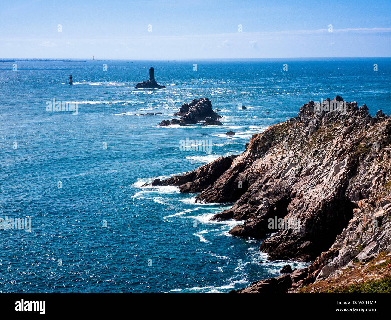 Pointe du Raz, Cap Sizun, Leuchtturm La Vieille, Finistere, Bretagne, Frankreich Stockfoto