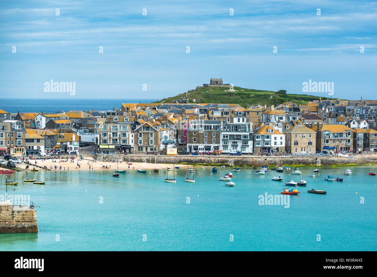Erhöhten Blick auf den beliebten Badeort St. Ives, Cornwall, England, Vereinigtes Königreich, Europa Stockfoto