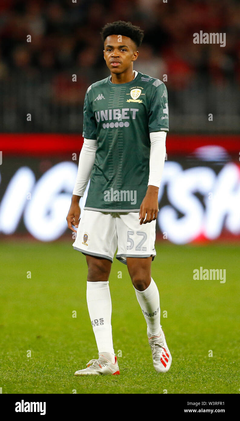 Optus Stadion, Burswood, Perth, Westaustralien. 17. Juli 2019. Manchester United gegen Leeds United; Saisonvorbereitung Tour; Bryce Hosannah von Leeds United Credit: Aktion Plus Sport Bilder/Alamy leben Nachrichten Stockfoto