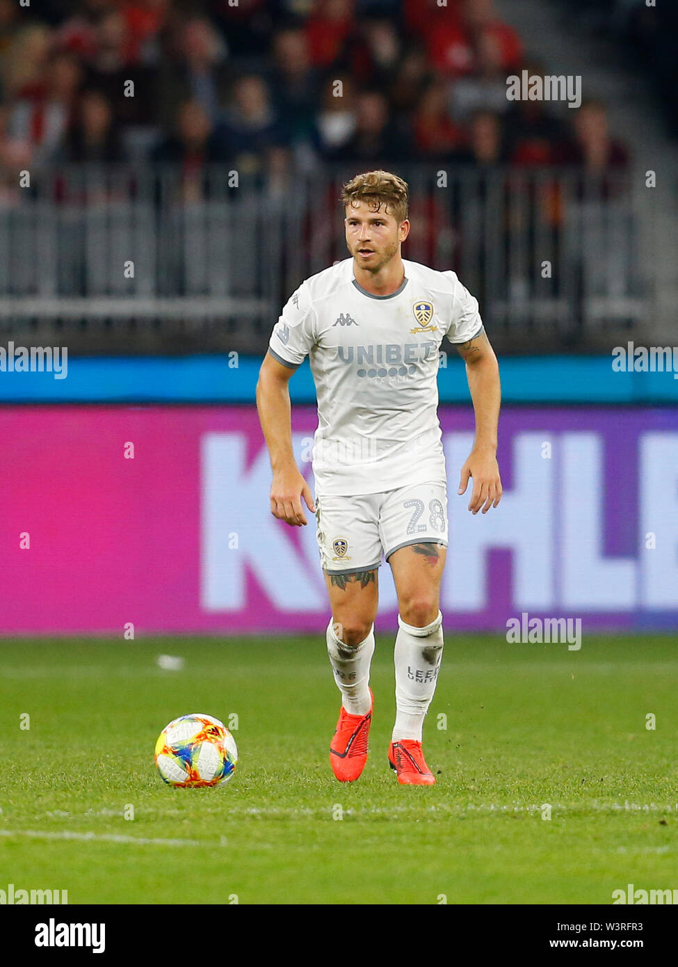 Optus Stadion, Burswood, Perth, Westaustralien. 17. Juli 2019. Manchester United gegen Leeds United; Saisonvorbereitung Tour; Gaetano Berardi von Leeds United Credit: Aktion Plus Sport Bilder/Alamy leben Nachrichten Stockfoto