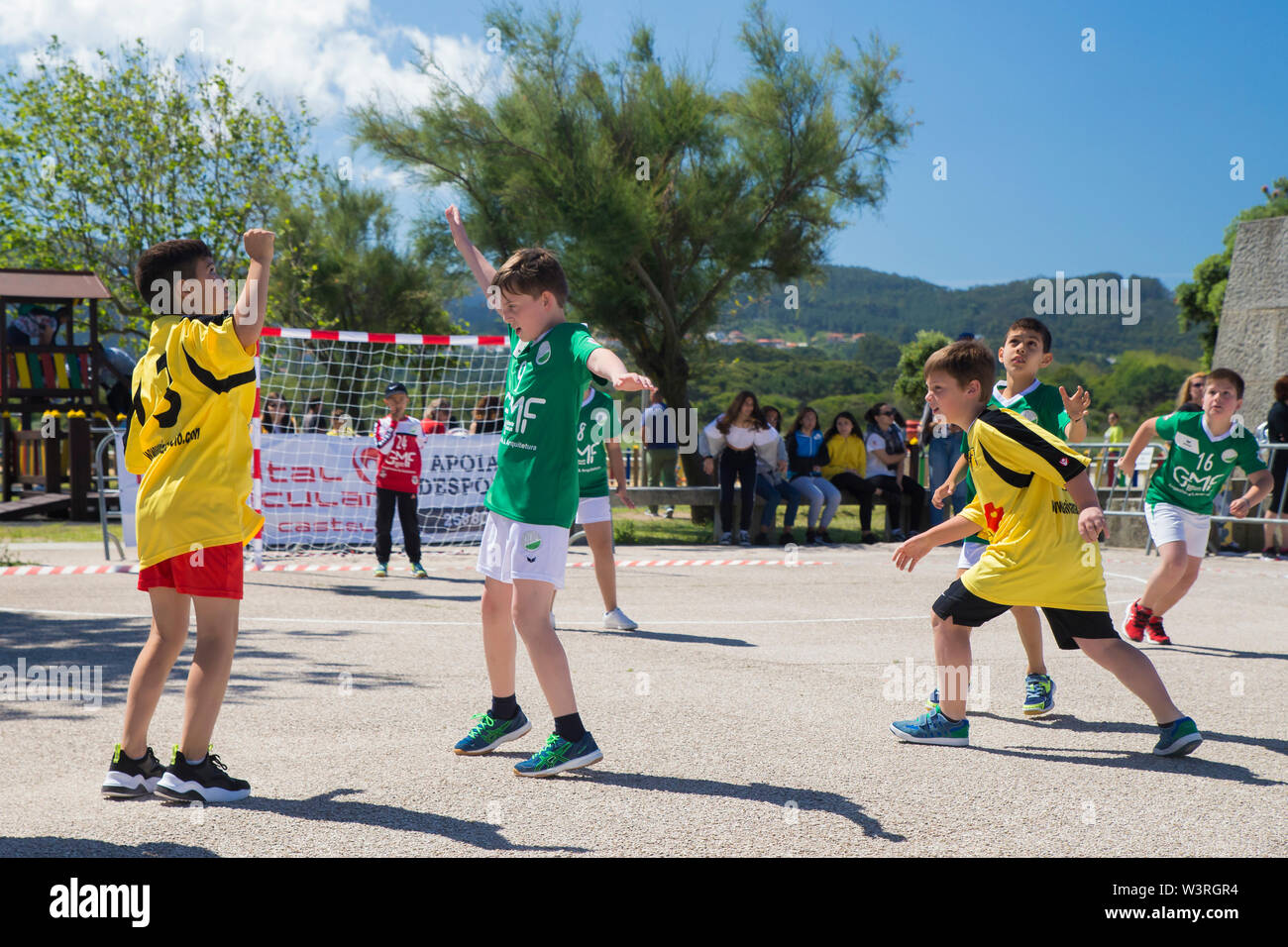 Valença, Viana do Castelo, Portugal - 10. Juni 2019: Für Kinder handball Turnier durch die Afifense Sport Verein organisiert Stockfoto